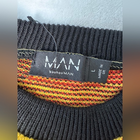 boohooMan Oversized Boxy Drop Shoulder Abstract Sweater Size Large - Picture 5 of 7